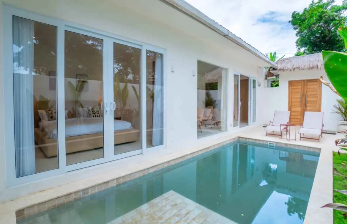 1 BEDROOM VILLA WITH PRIVATE POOL 5 MINUTES TO GREEN BOWL BEACH — image 1