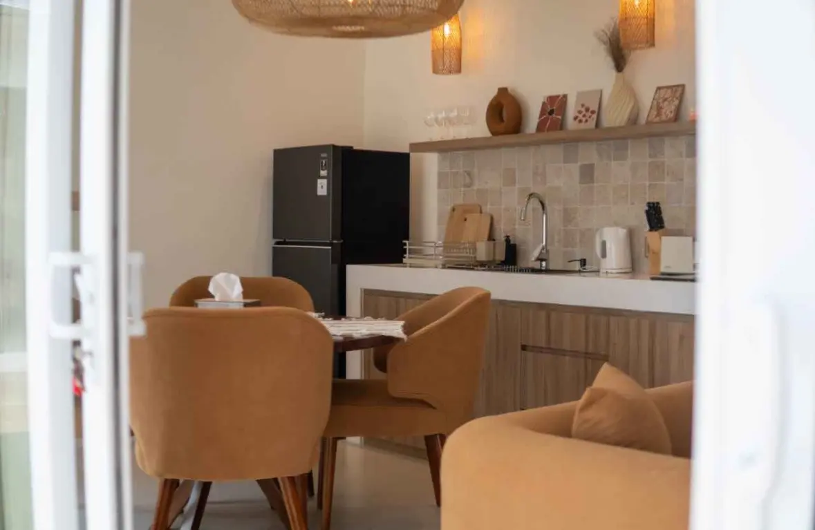 1 BEDROOM VILLA WITH PRIVATE POOL 5 MINUTES TO GREEN BOWL BEACH — image 4