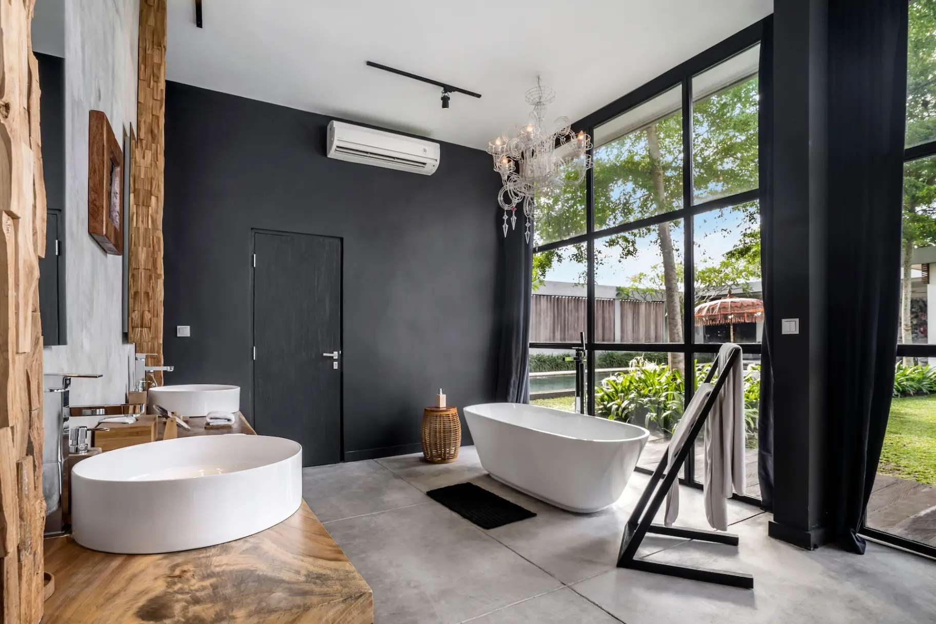 Loft Volcano - 2 BDR Pool Villa in Ubud with Huge Garden — image 4
