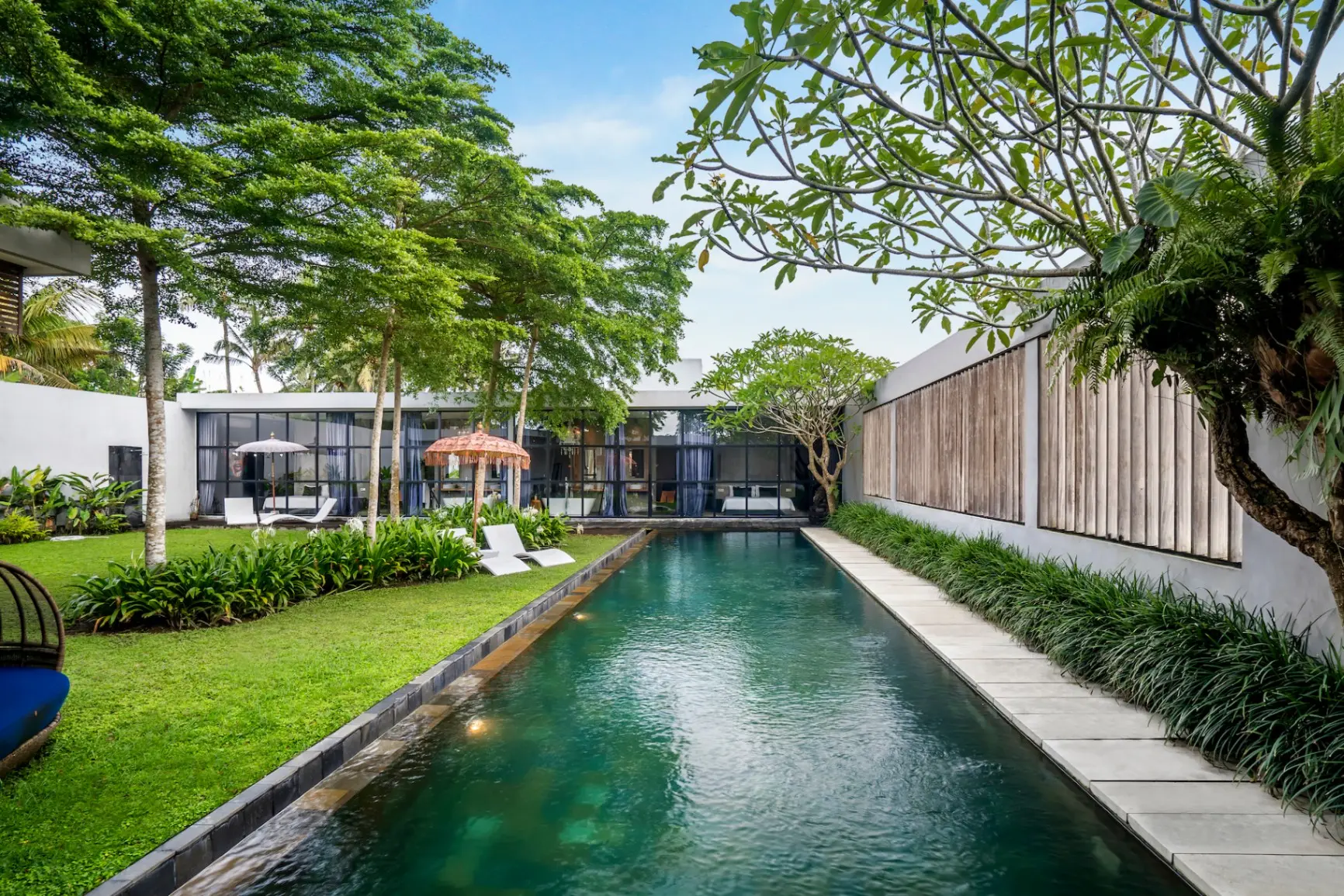 Loft Volcano - 2 BDR Pool Villa in Ubud with Huge Garden