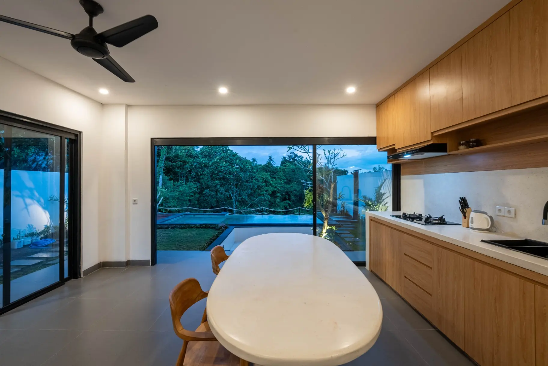 Casa de River - TRANQUIL BRAND NEW 2BR VILLA NEAR NUANU WITH RIVER VIEW — image 3