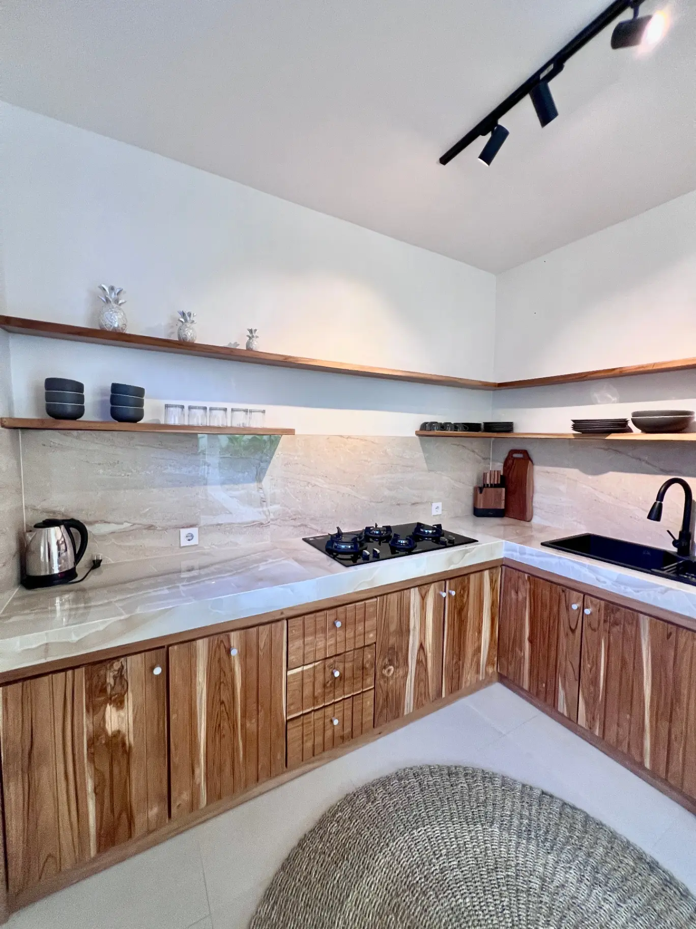 2BR Villa with Gym & Sauna – Tumbak Bayuh — image 4