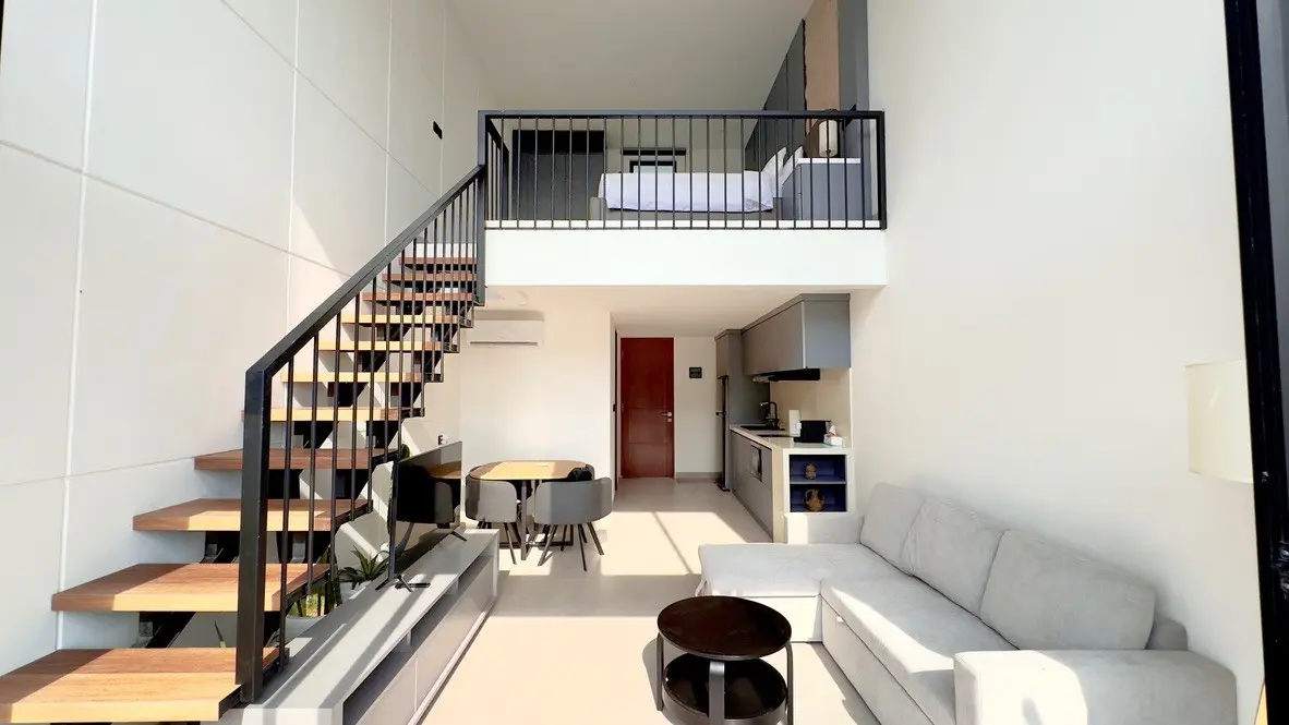 Mezzanine room - The R Apartment Pererenan — image 1