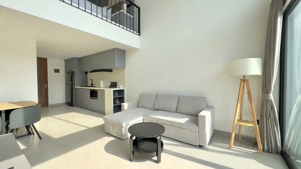 Mezzanine room - The R Apartment Pererenan — image 2