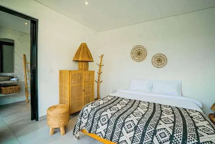 FOR RENT – Luxurious 4BR Villa in Canggu–Kerobokan — image 2