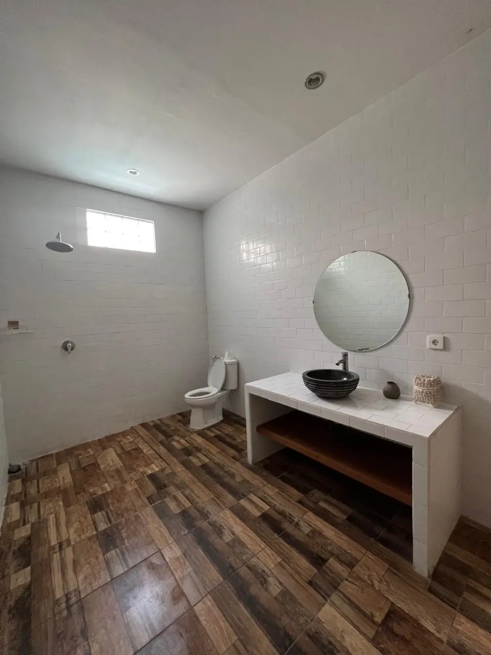 Master Room · Private Bathroom & Desk in Canggu Villa (No Construction around!) — image 3