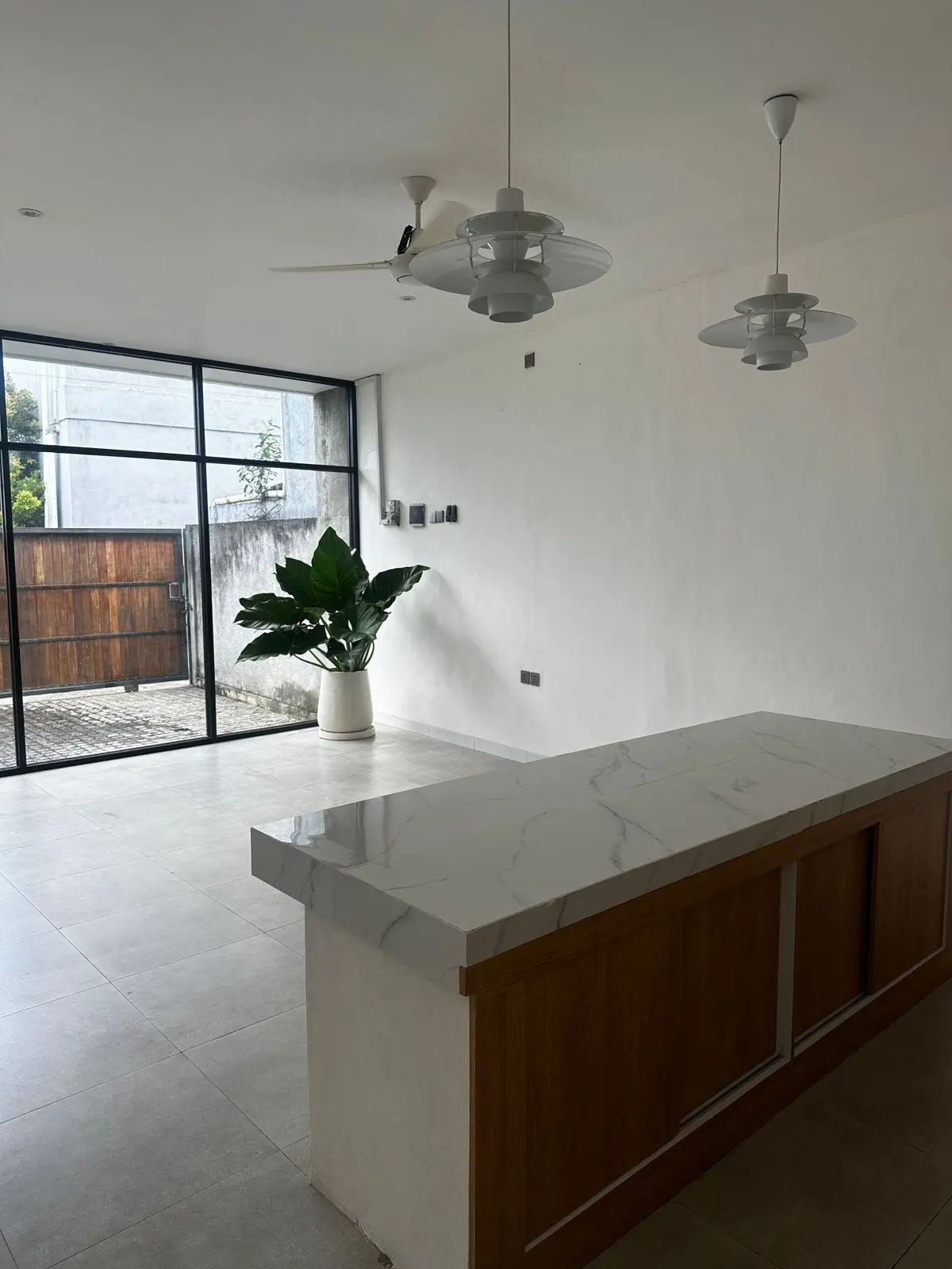Unfurnished 3 Bedrooms in Padonan — image 2