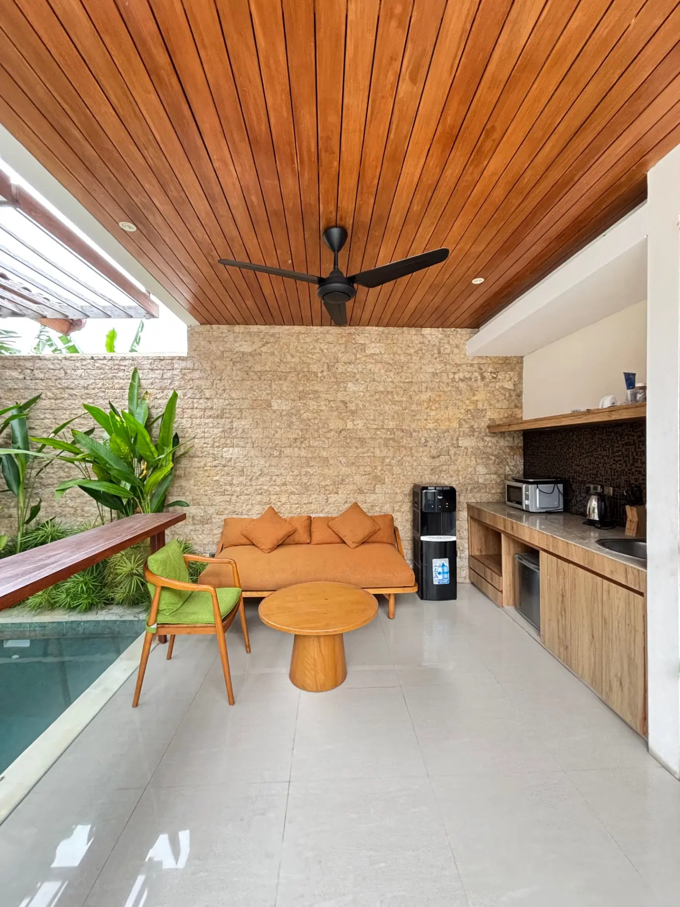 1 bedroom Villa in Berawa close to Beach and Finns Beach Club — image 4