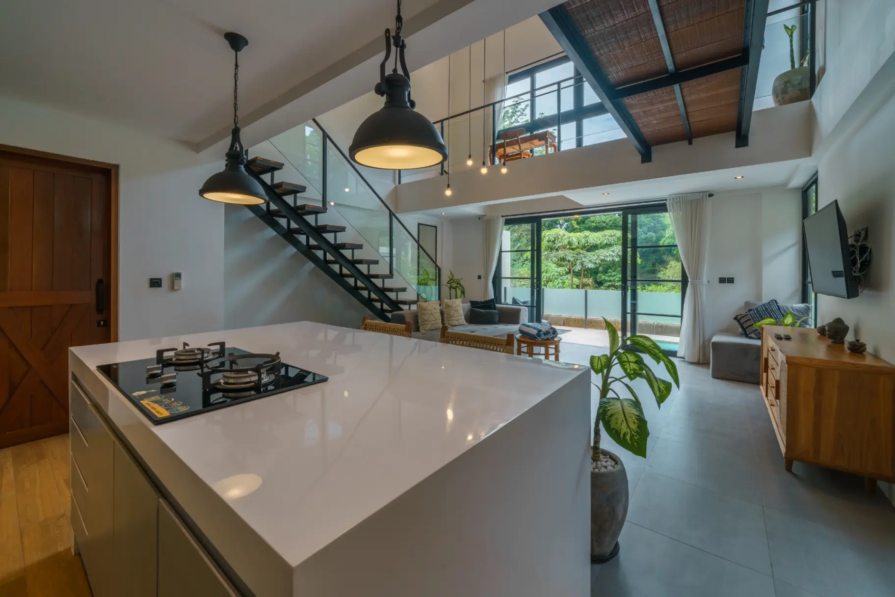 Loft Valentin - Romantic & Cozy 1 Bedroom Loft w/ Pool in Canggu — image 2
