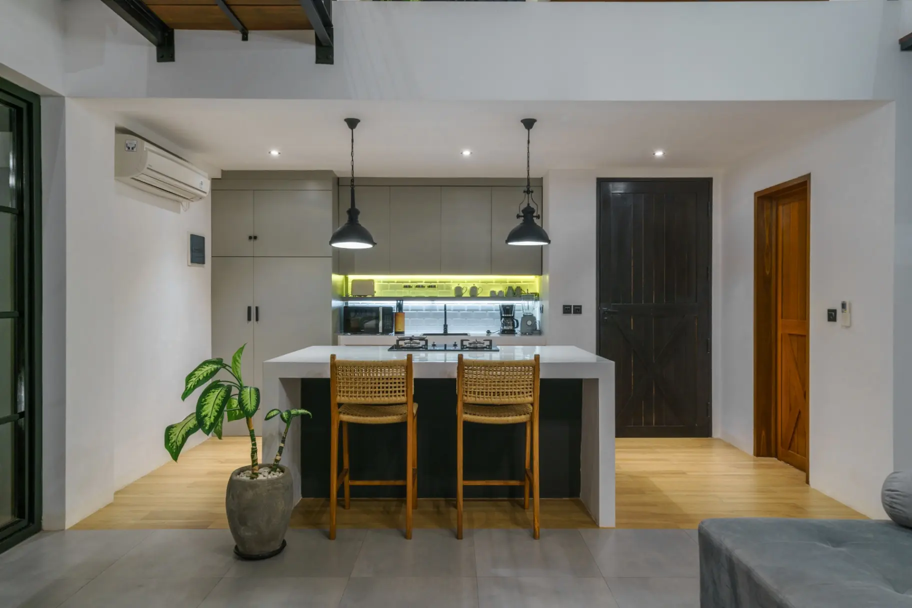 Loft Valentin - Romantic & Cozy 1 Bedroom Loft w/ Pool in Canggu — image 4