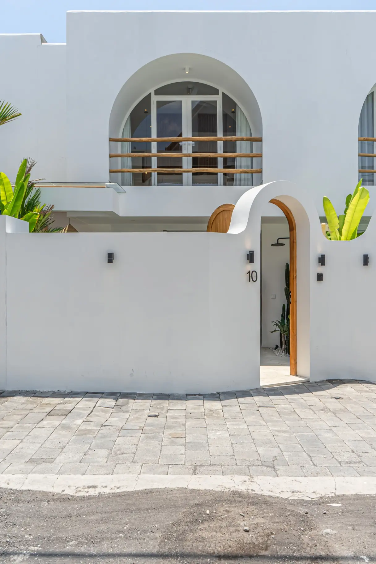 Las Casas 10 - BRAND NEW! Chic 1-Bedroom Villa in Heart of Canggu — image 1