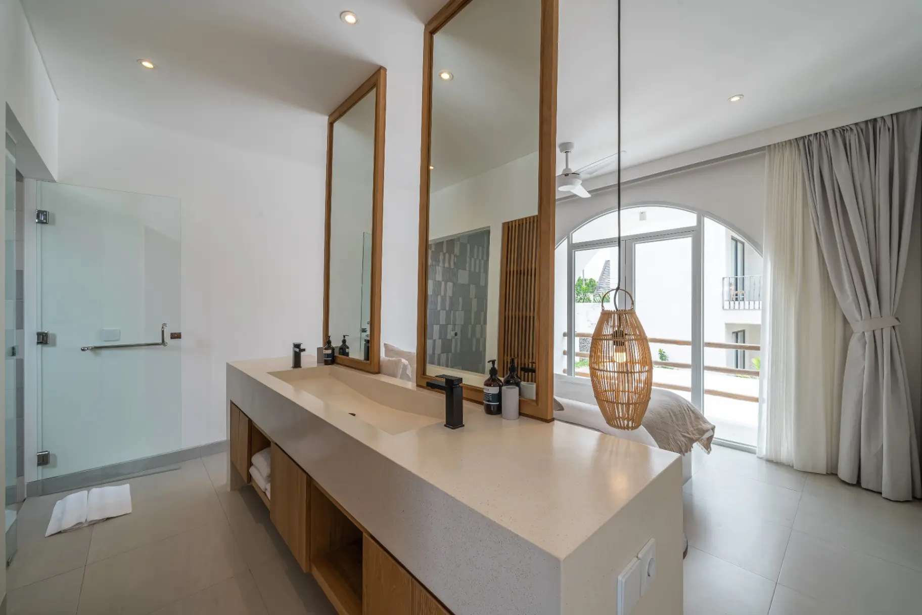 Las Casas 10 - BRAND NEW! Chic 1-Bedroom Villa in Heart of Canggu — image 2