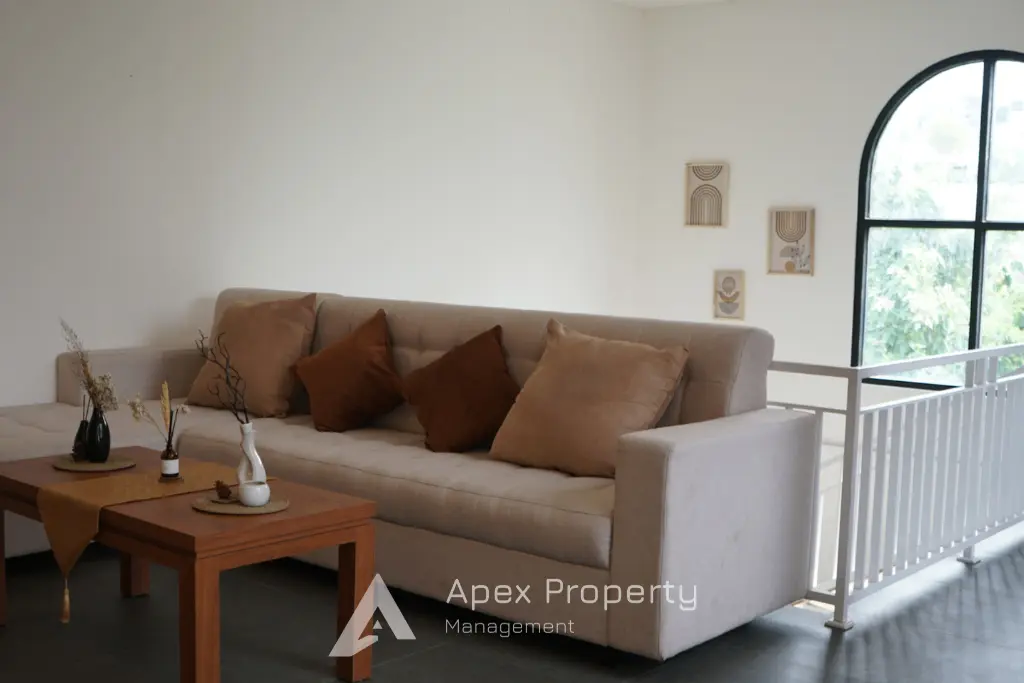 4 BD Villa Riverside - AP031 — image 2