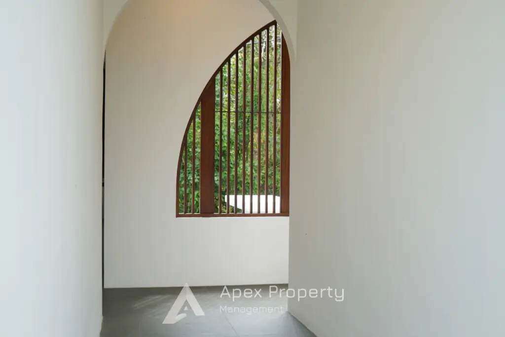 4 BD Villa Riverside - AP031 — image 3