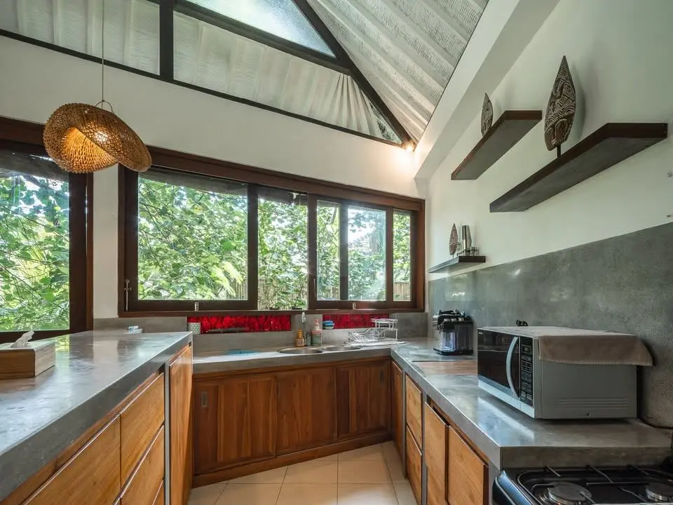 Villa For Rent 2 Bed In Batu Bolong Canggu Bali YT-3302 — image 2