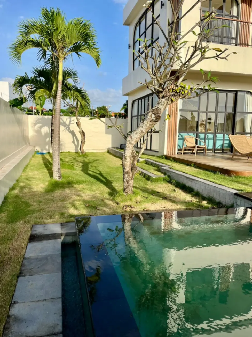 3 Bedroom Mediterranean Villa in Babakan — image 1