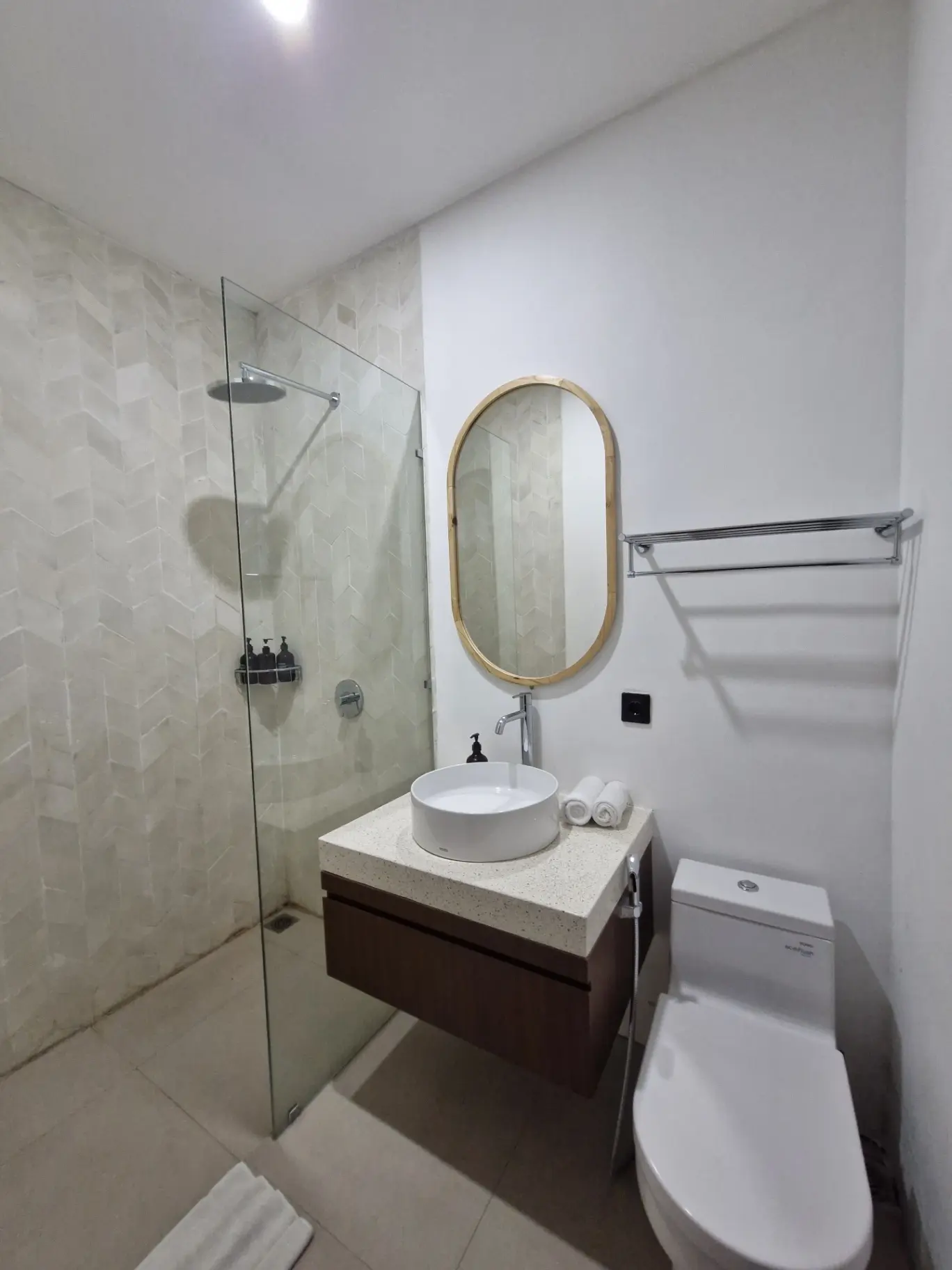 2 Bedrooms | Pererenan | Rice field View — image 4