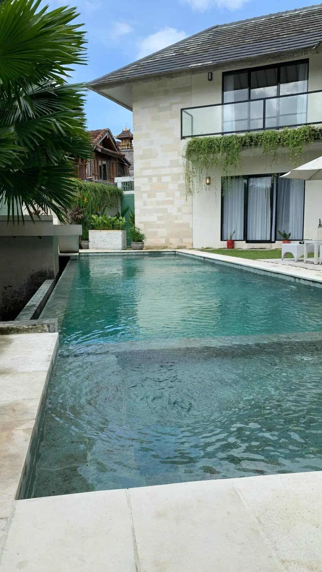 Villa Leasehold 20 Year KerobokanBadung EK-3004 — image 1