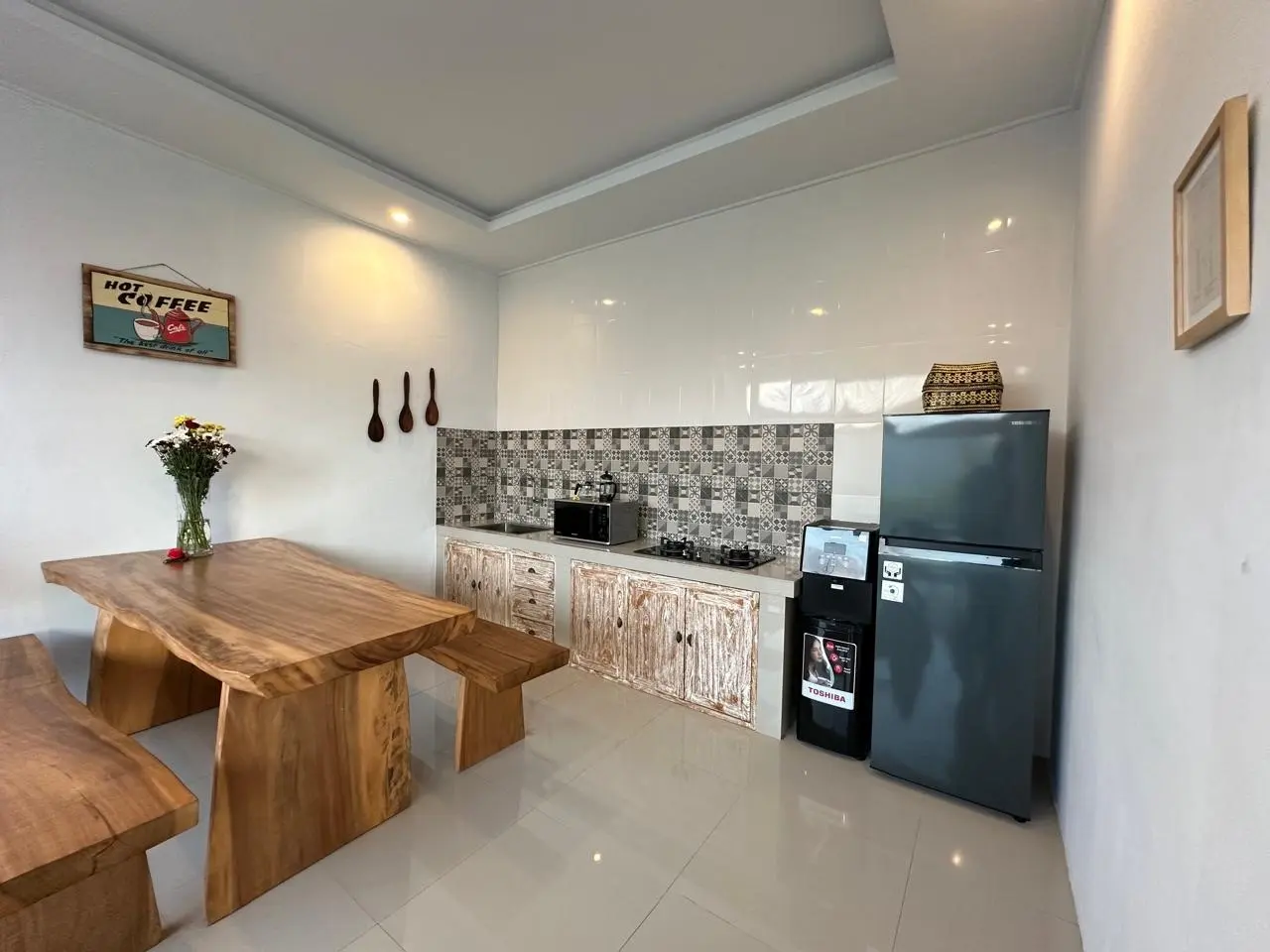 Villa For Rent 2 Bed In Semer Kerobokan Bali EV-3307 — image 2