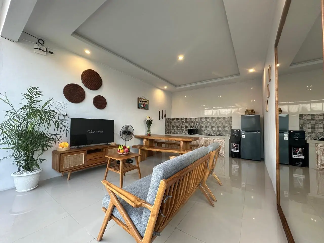 Villa For Rent 2 Bed In Semer Kerobokan Bali EV-3307 — image 1