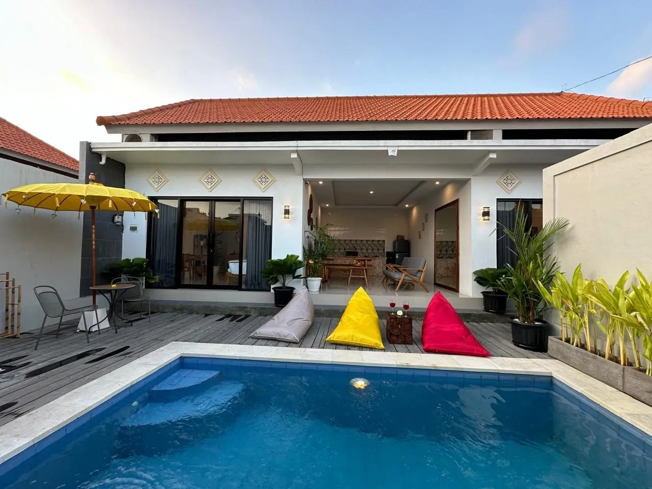 Villa For Rent 2 Bed In Semer Kerobokan Bali EV-3307