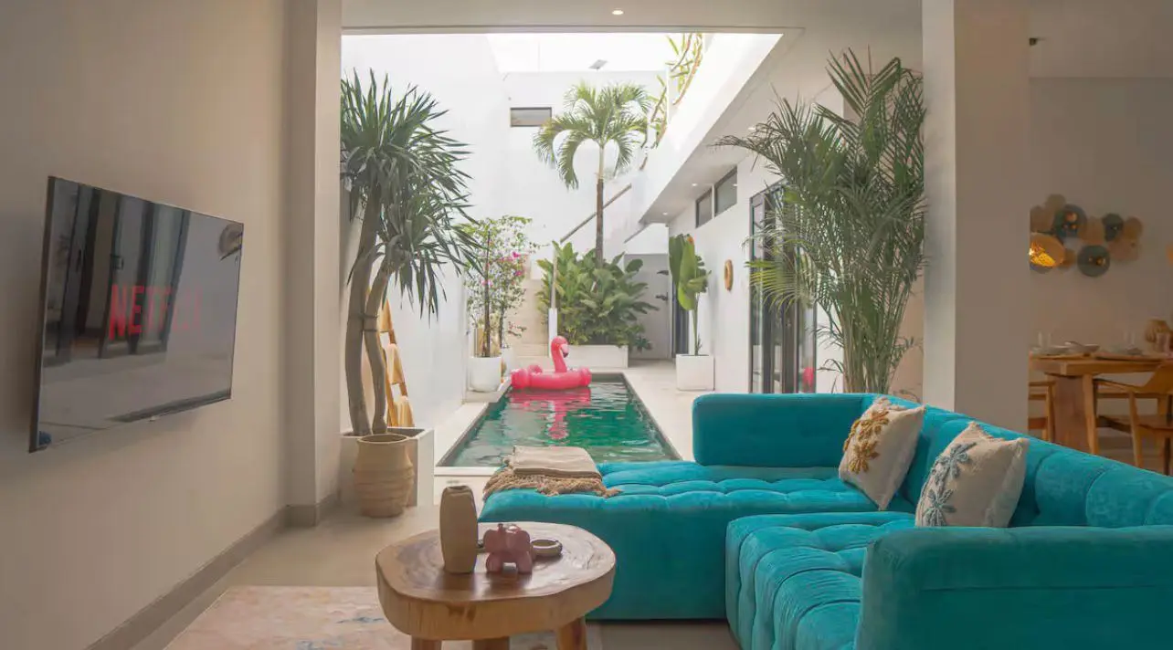 2BD Villa Vivid