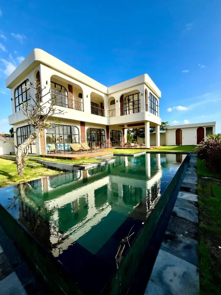 Mediterranean-Style 3BR Villa in Babakan Canggu