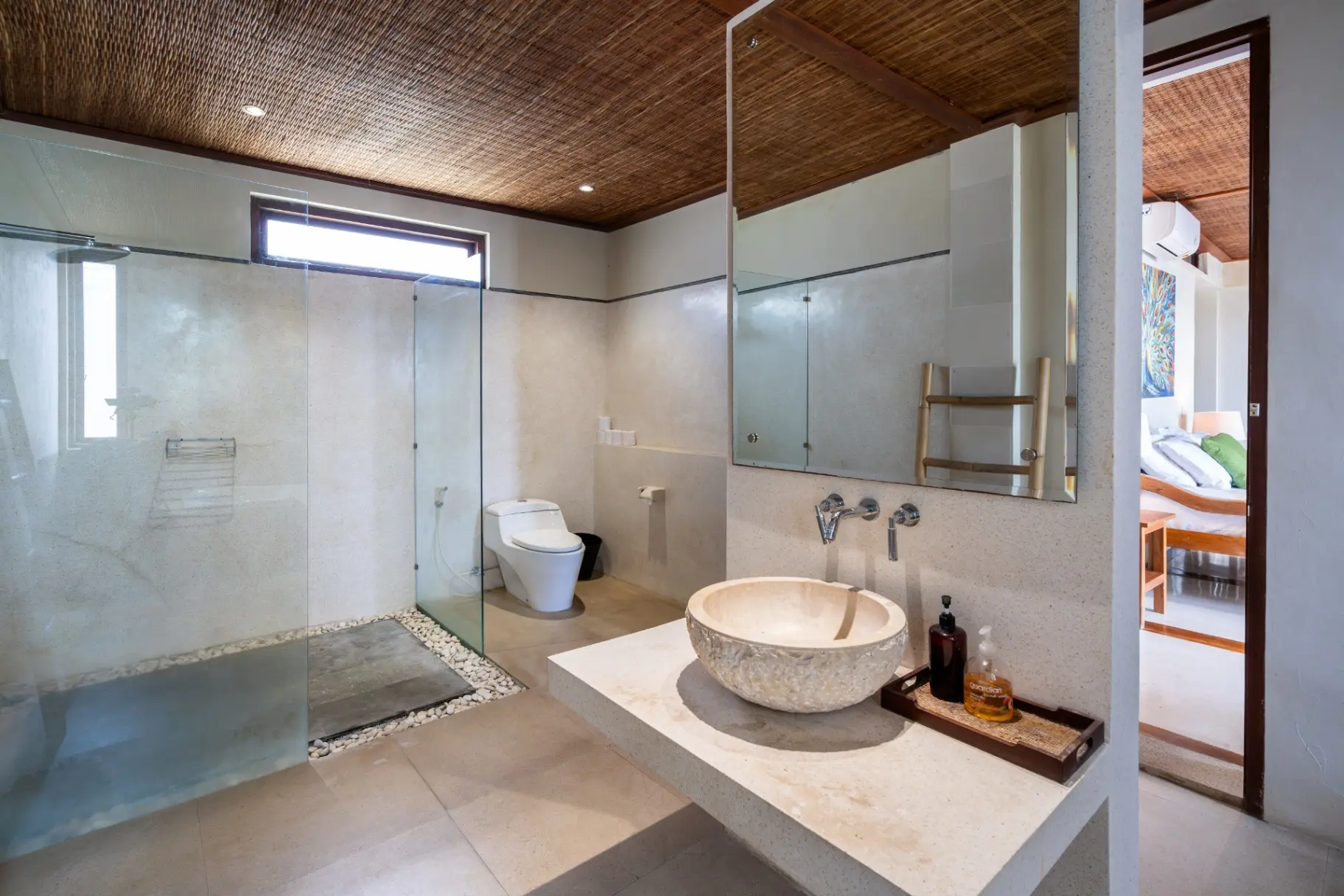 Beautiful Spacious Villa at Balangan - One68 Villa — image 3