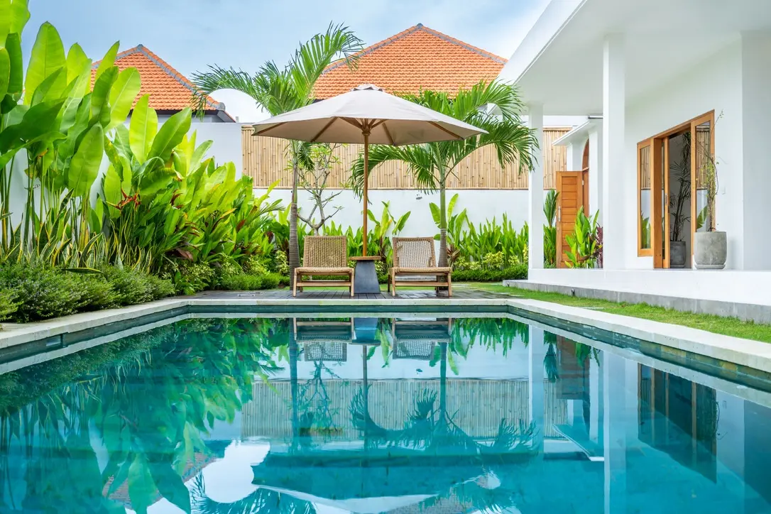 The R Villa Tambora