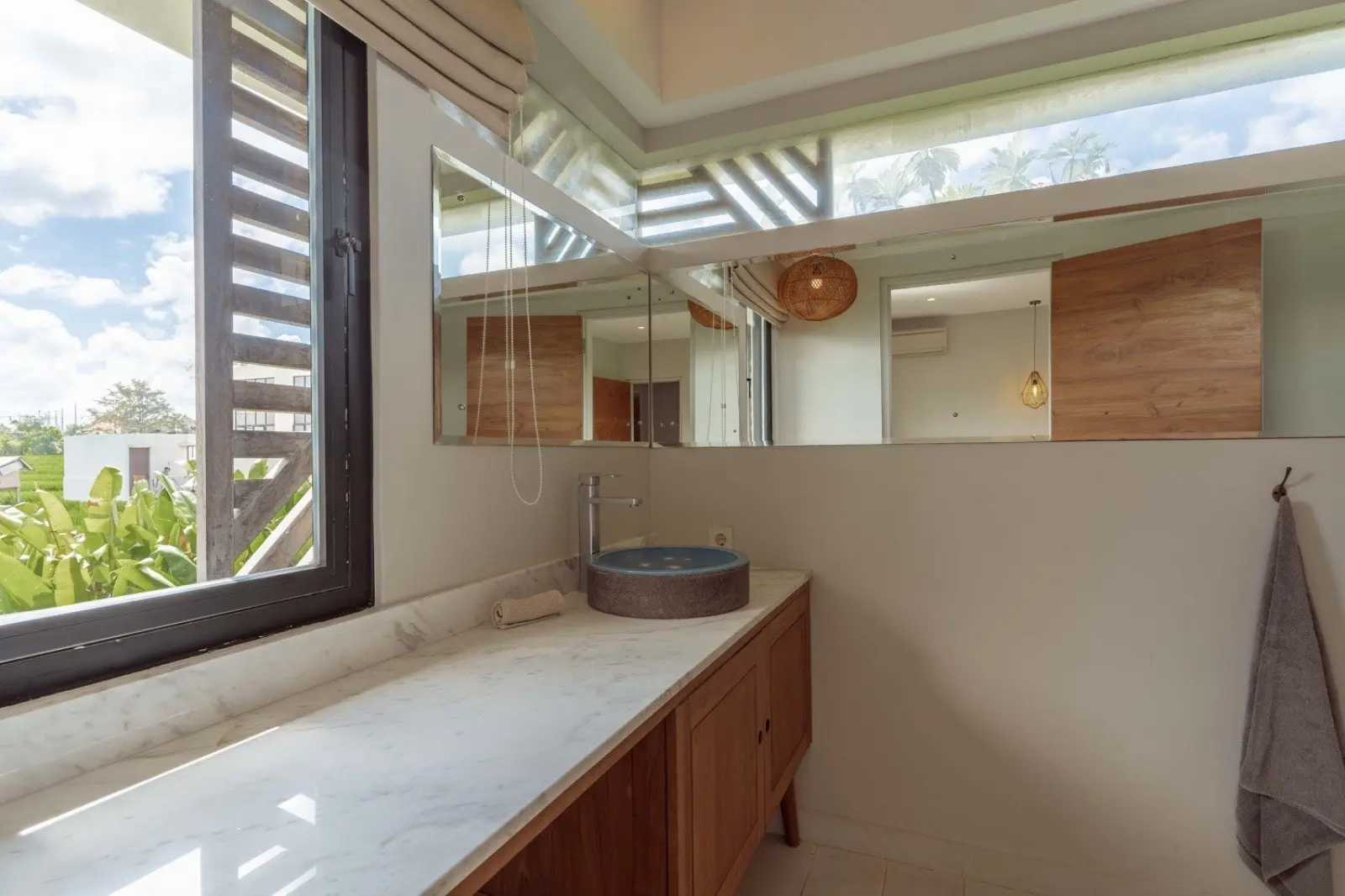 Villa For Rent 5 Bed In Berawa Tibubeneng Bali YT-3322 — image 1