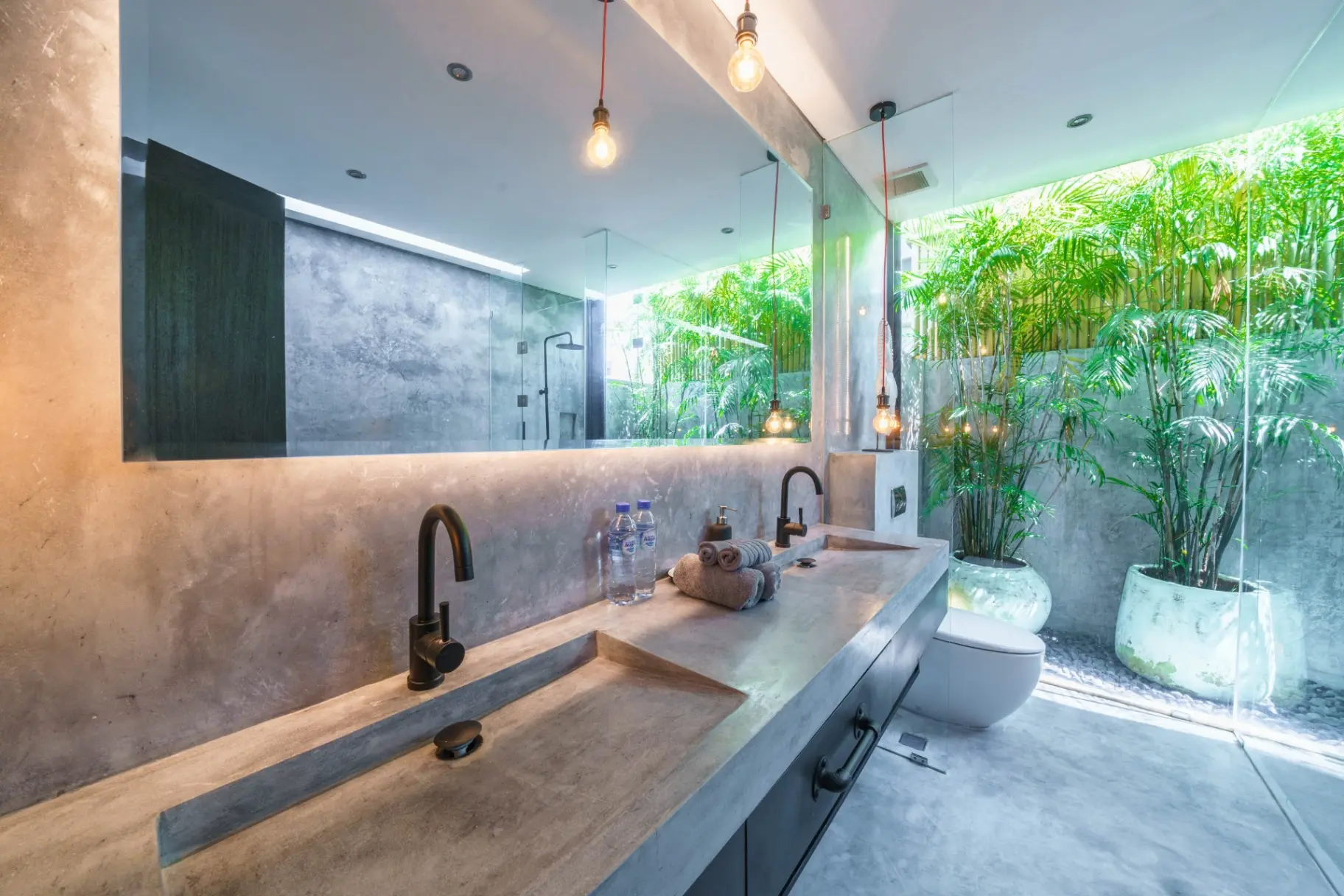 Bali Townhouse 3 - Modern 2BR Villa w/pool - Perfect location — image 3