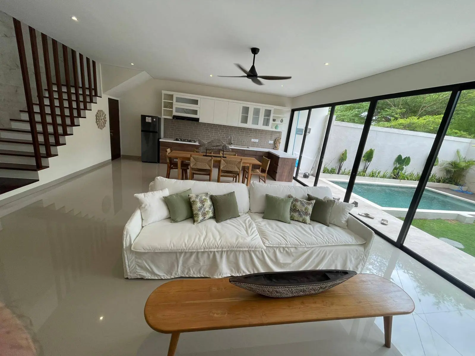 Villa For Rent 2 Bed In Kerobokan Badung Bali TN-3326 — image 4
