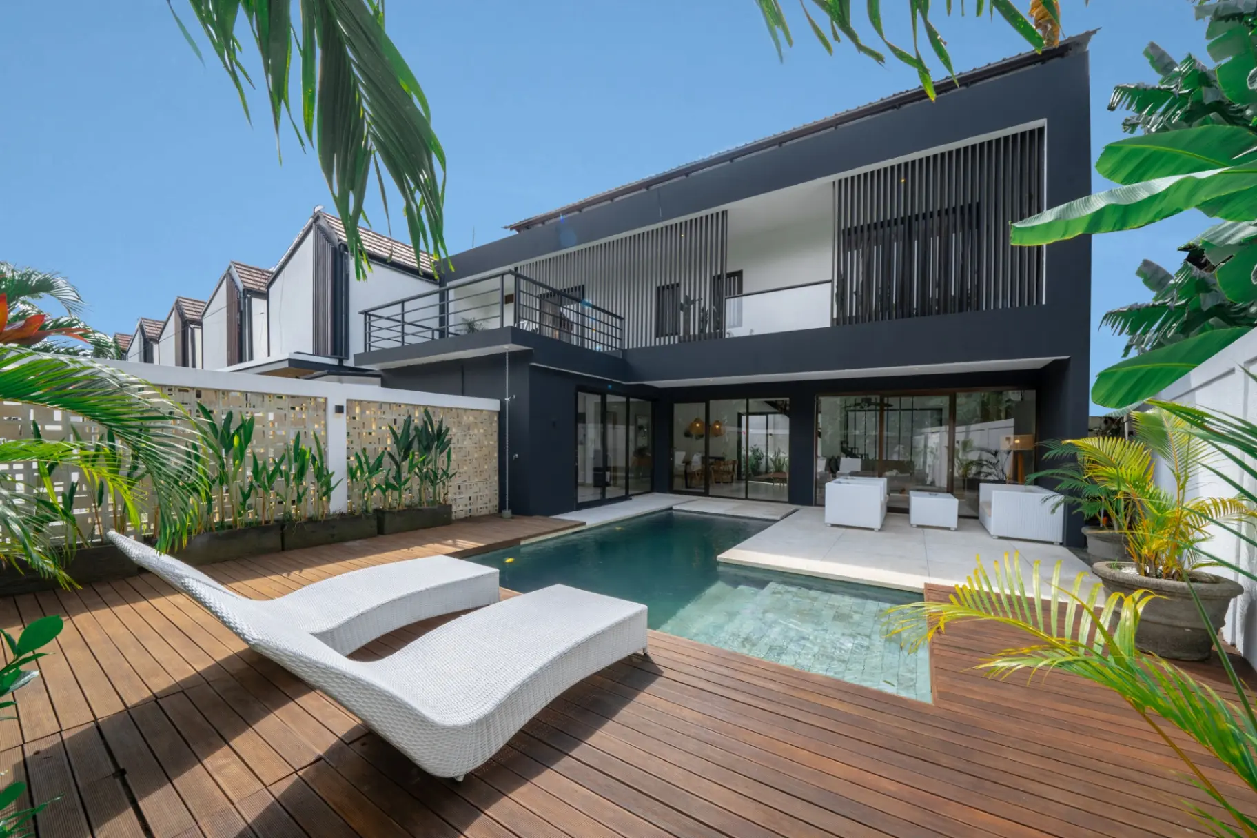 Villa Anna - Contemporary Stylish 3-bedroom Villa in Canggu!! — image 4