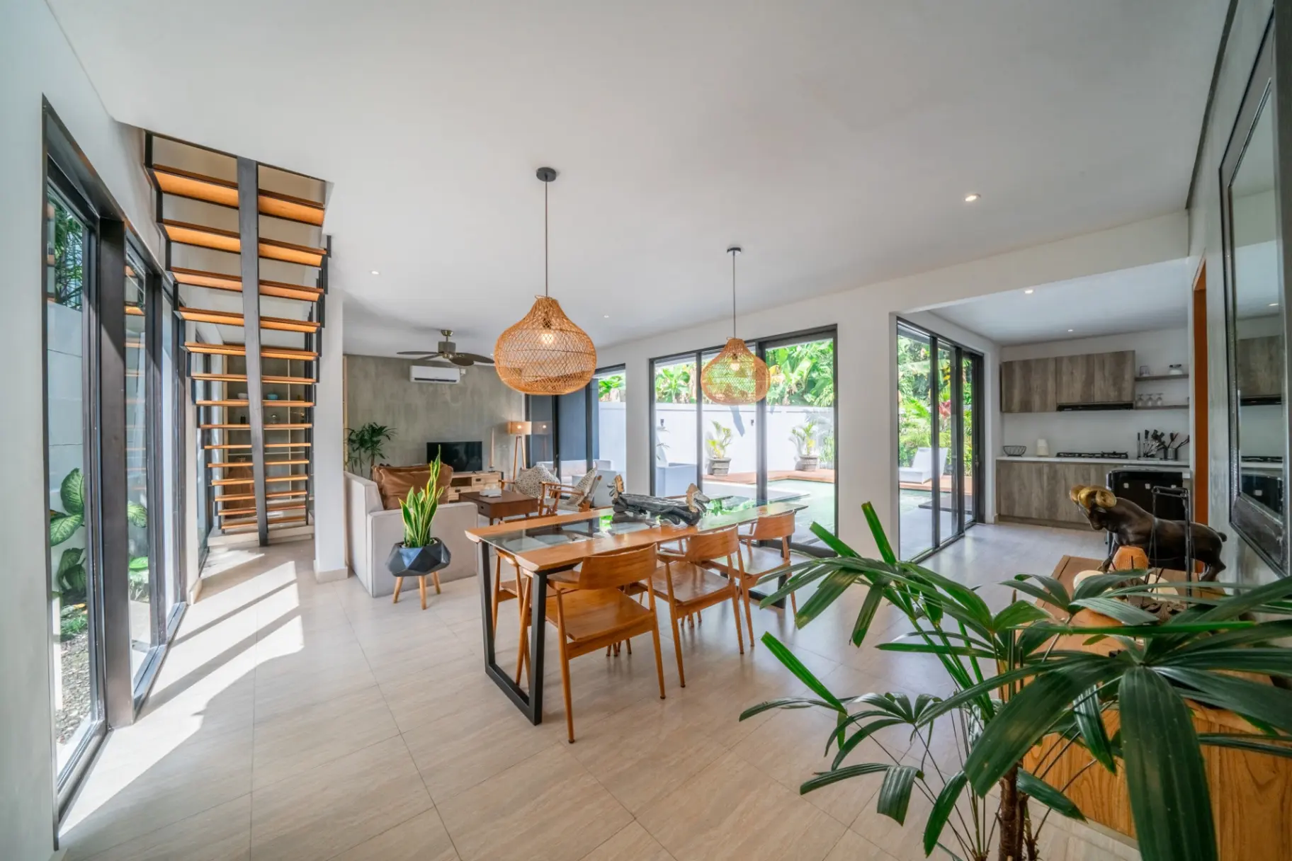 Villa Anna - Contemporary Stylish 3-bedroom Villa in Canggu!!