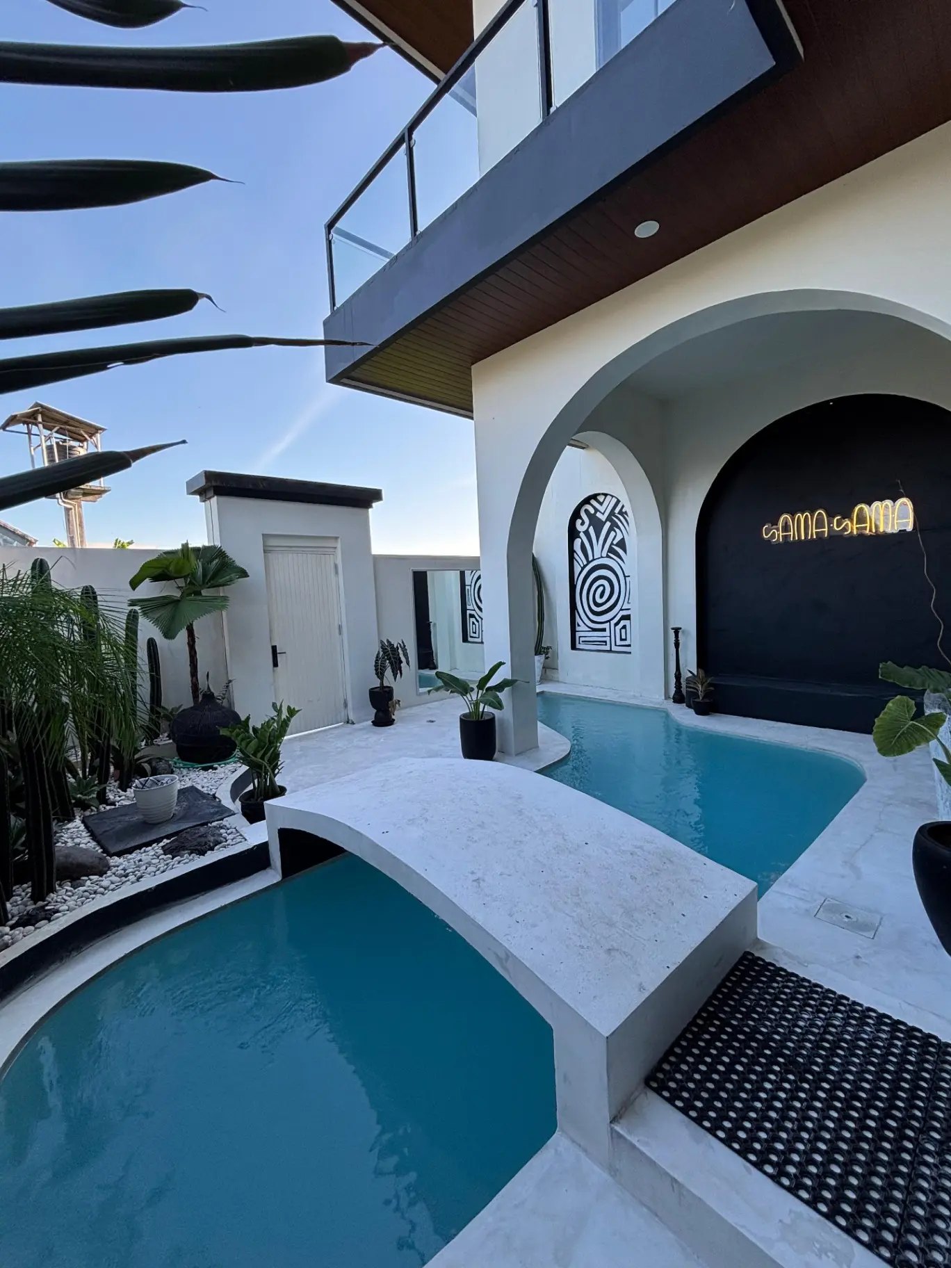 2 BR Sunset Rooftop Villa — image 2