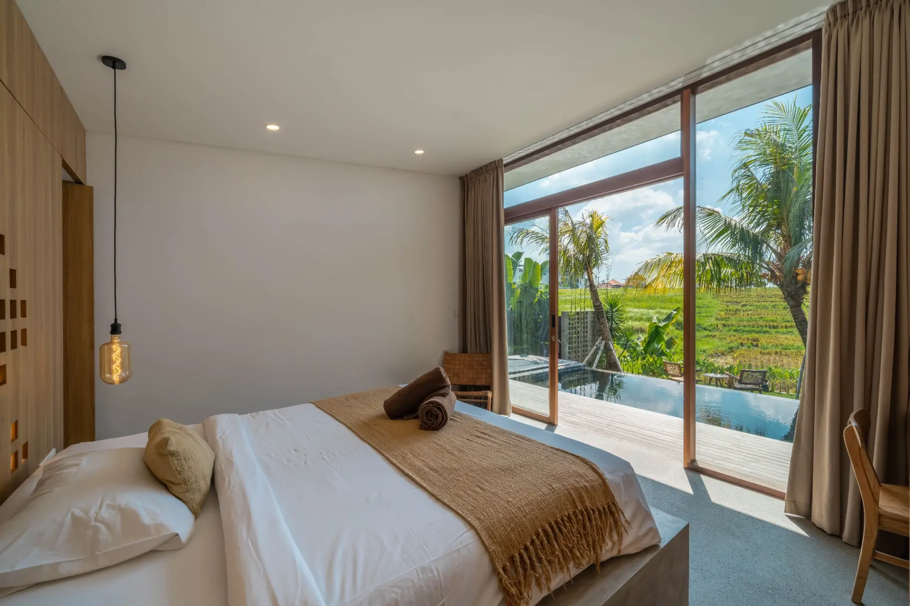 Villa Lennon - Scenic 3BR Rice Field View w/ Pool - 4MIN TO BEACH — image 2