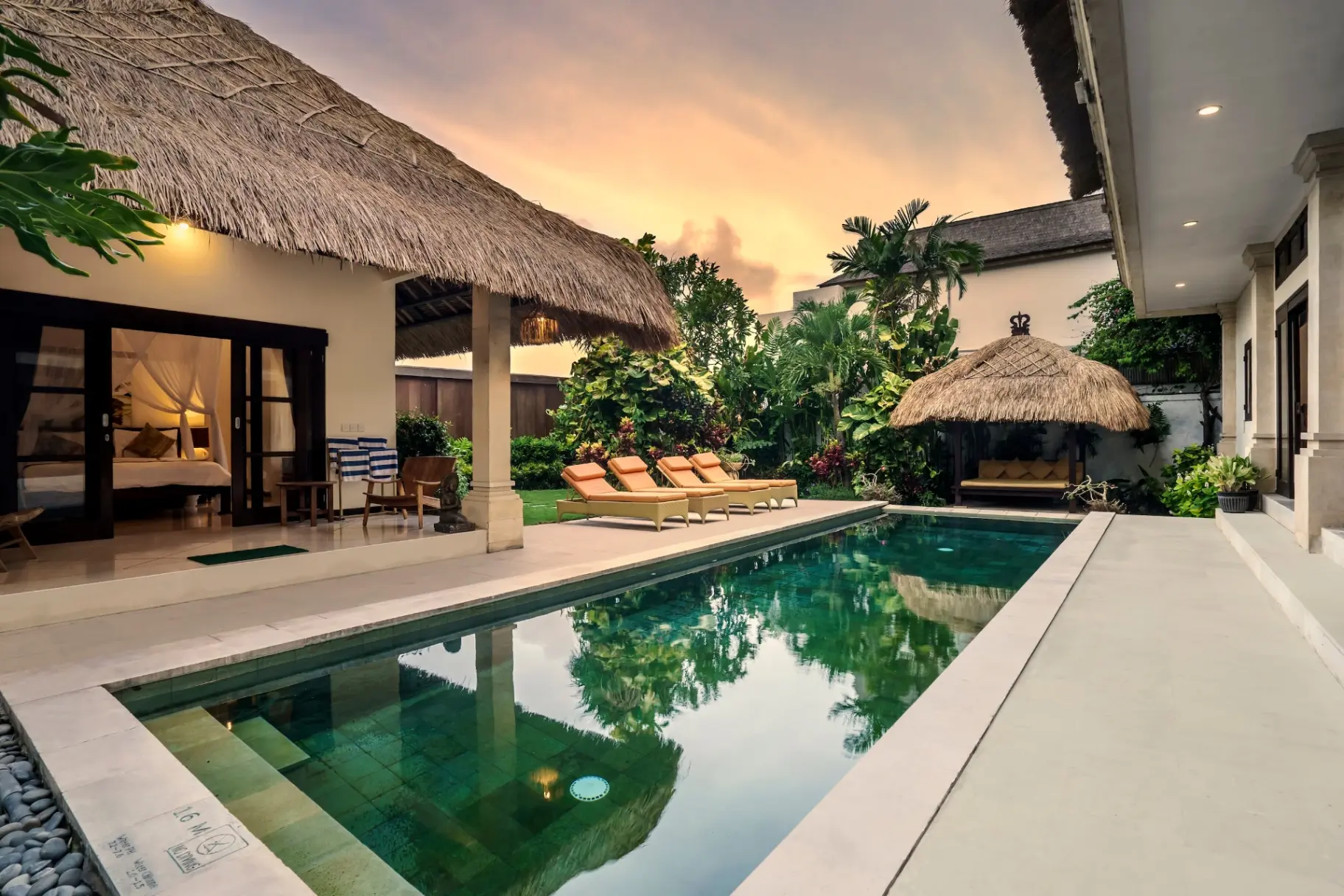 Villa Gading - Stunning 4BD Villa near Seminyak Beach — image 1