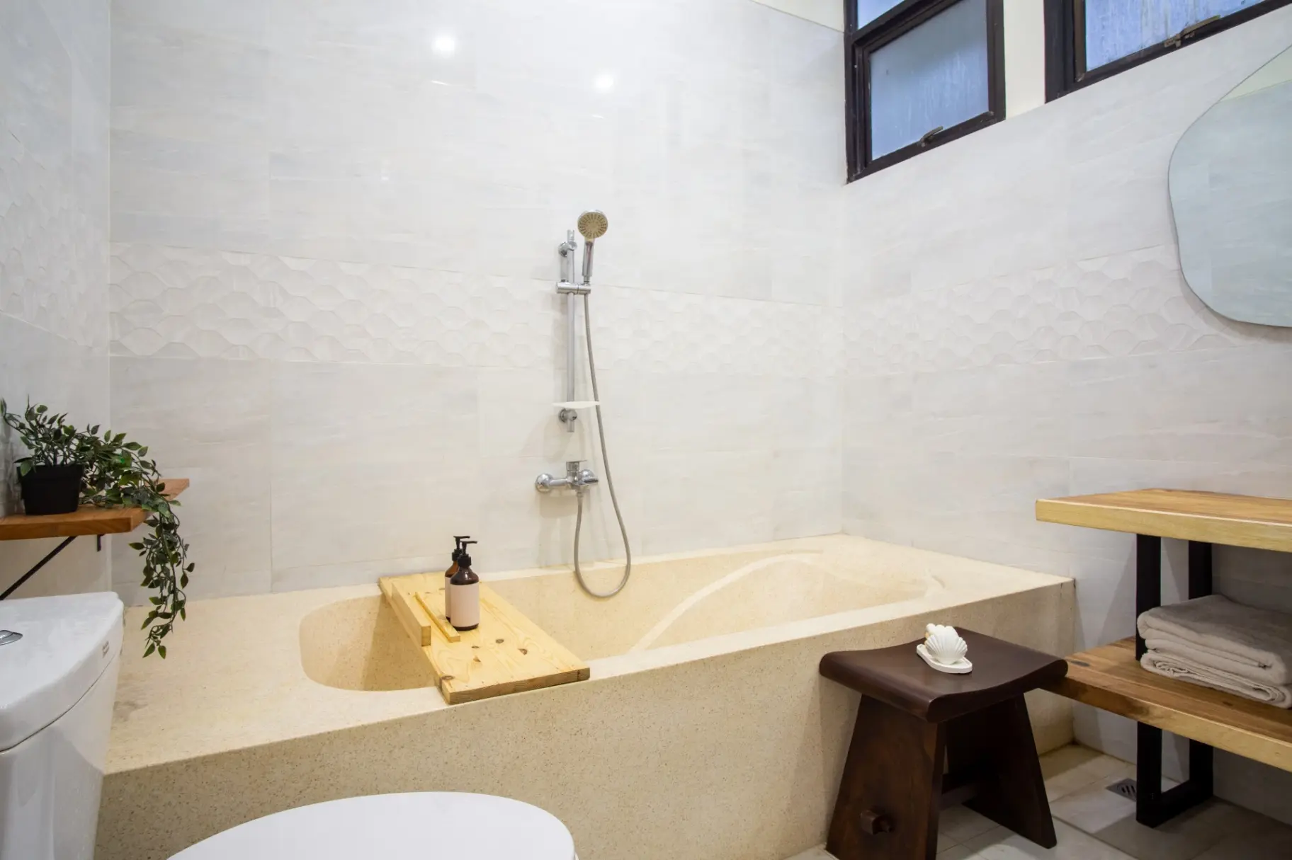 Villa For Rent 3 Bed In Berawa BeachTibubeneng TN-3184 — image 2