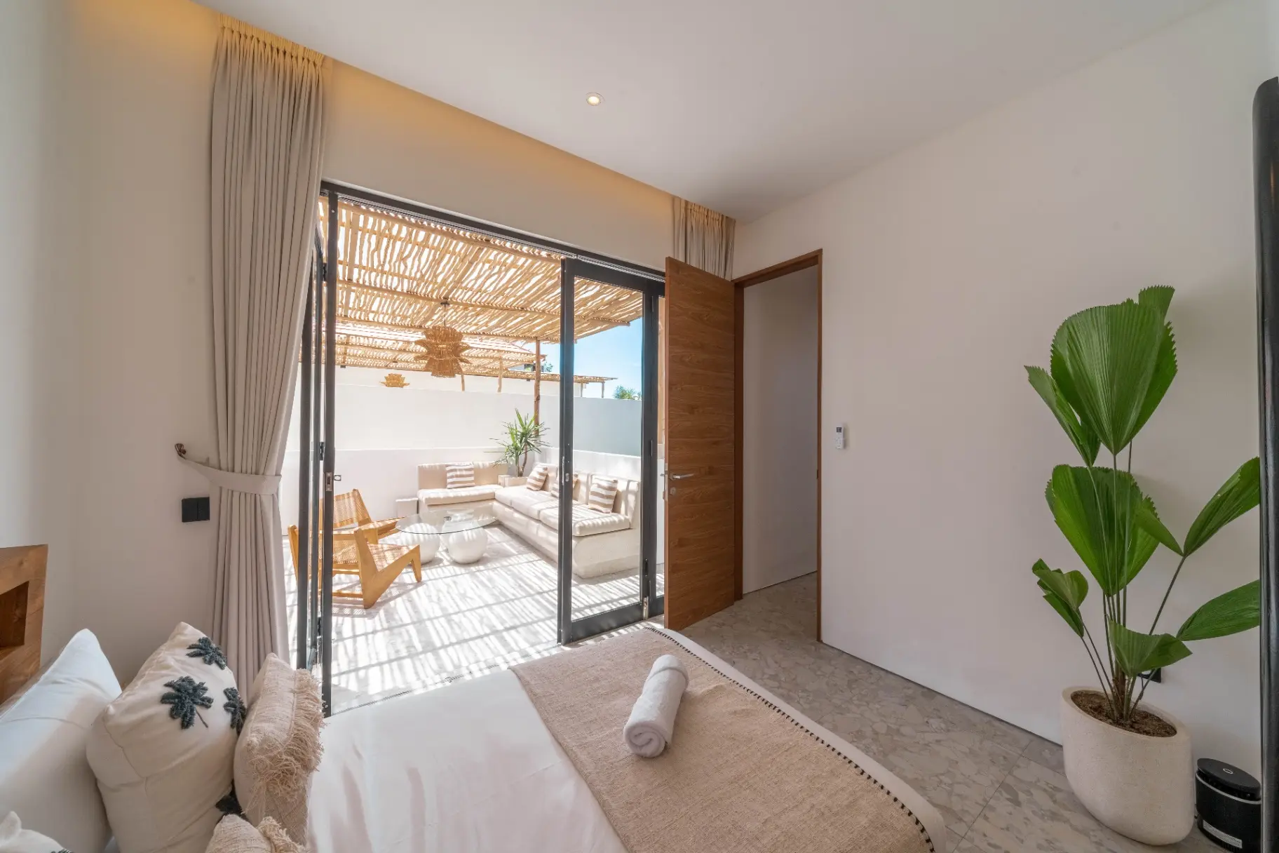 Villa Dalia - Beautiful 3BR Villa with Rooftop in Pererenan — image 2
