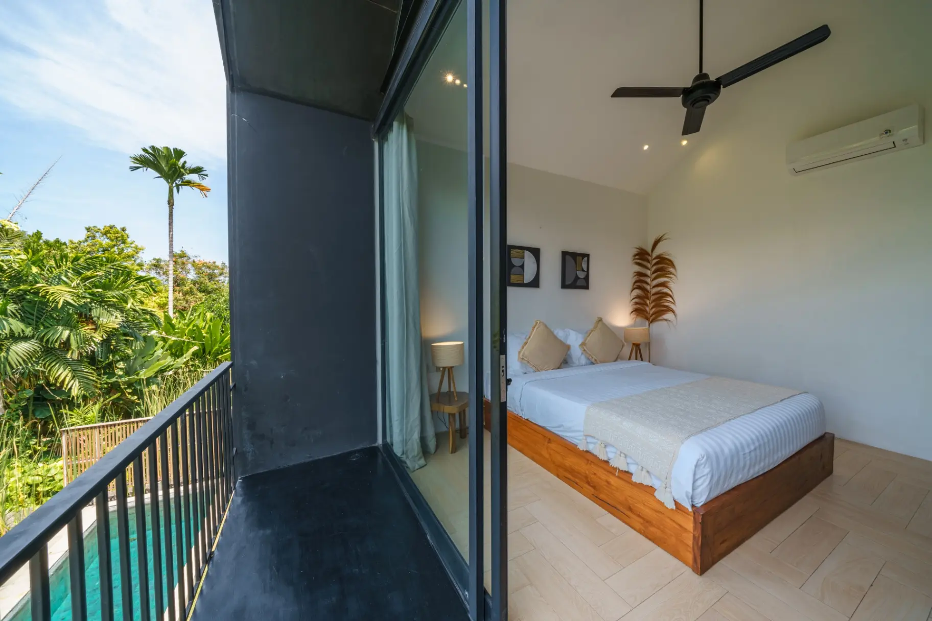Villa Rizr - Industrial 3BR villa nearby Berawa Beach — image 2