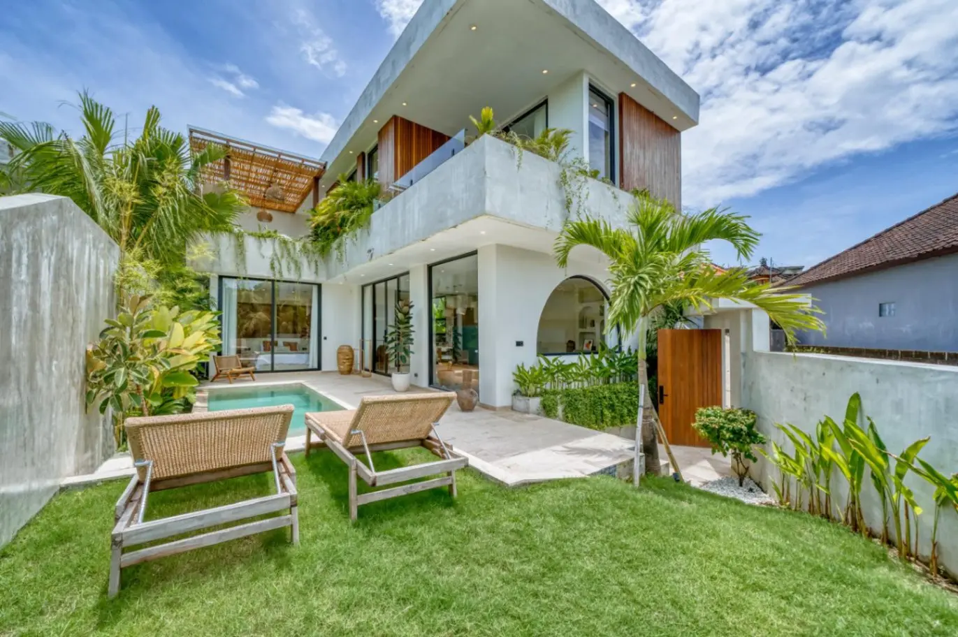 Tumbak Bayuh Villa — image 3