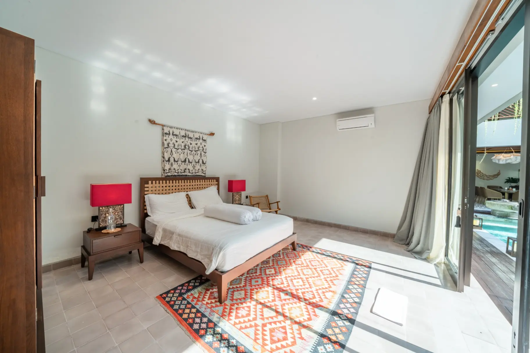 Villa Aiimara: Modern 5BR Villa Amazing Location — image 2