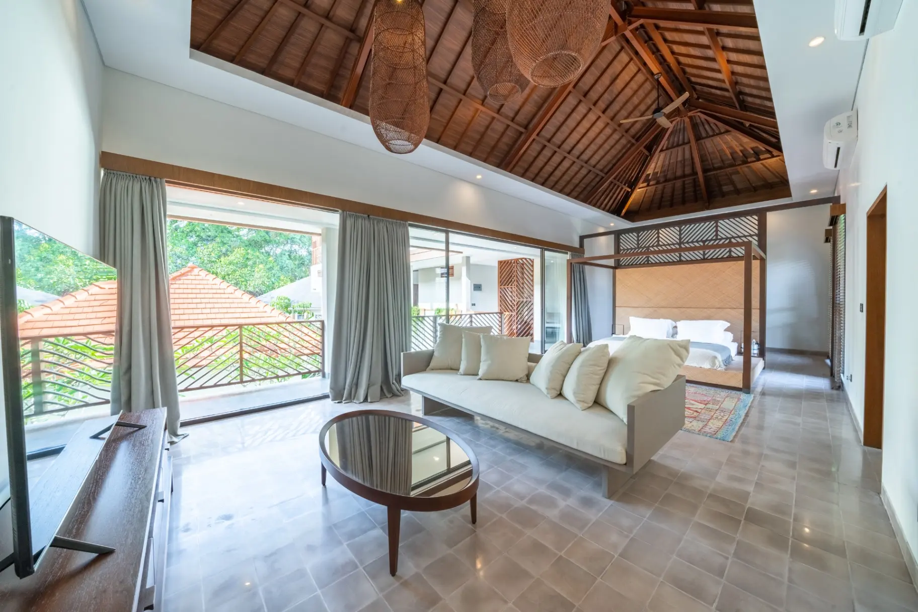 Villa Aiimara: Modern 5BR Villa Amazing Location — image 3