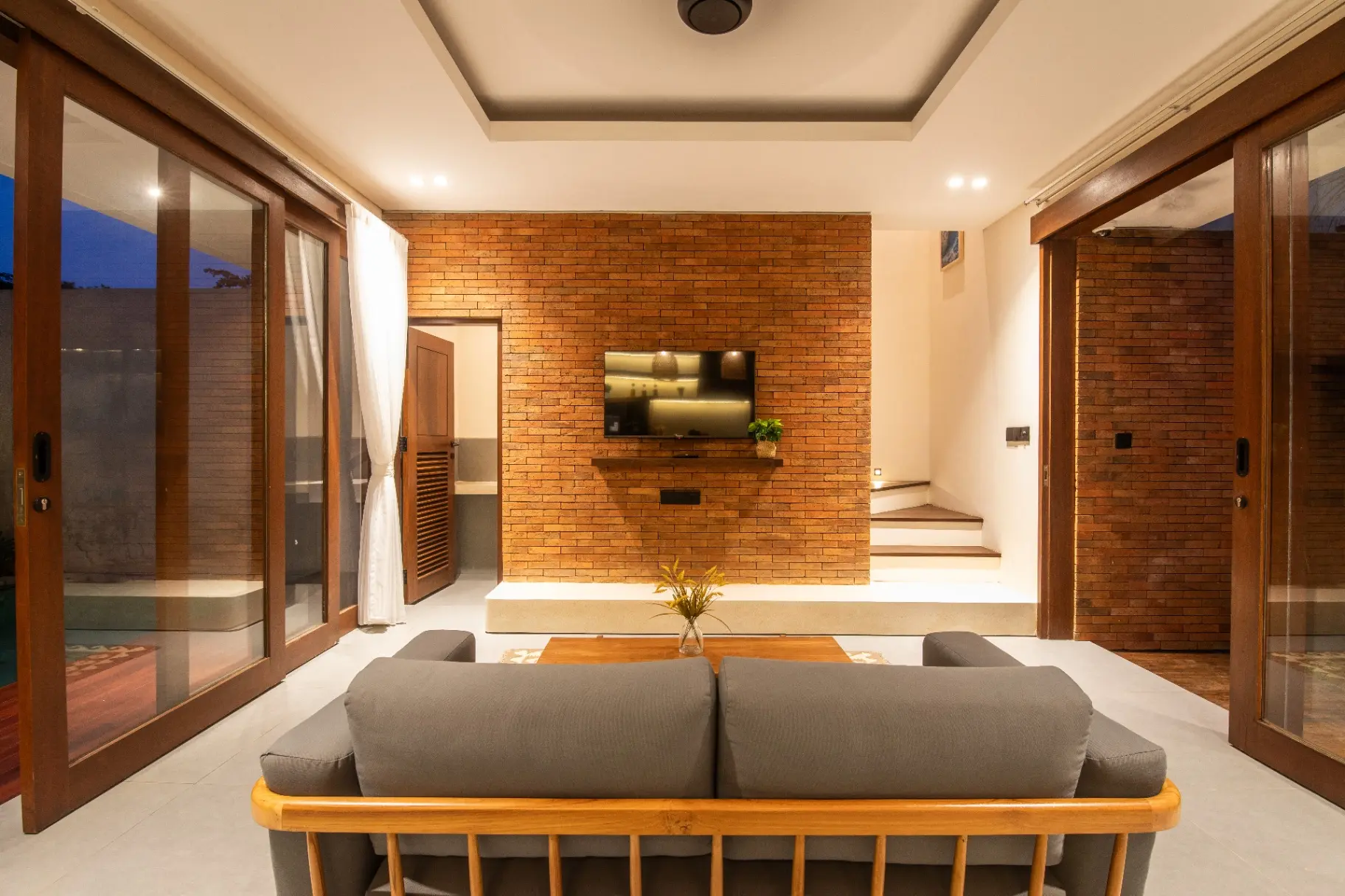 RL House Uluwatu - Modern 2 Bedroom Villa in Peaceful Pecatu — image 4