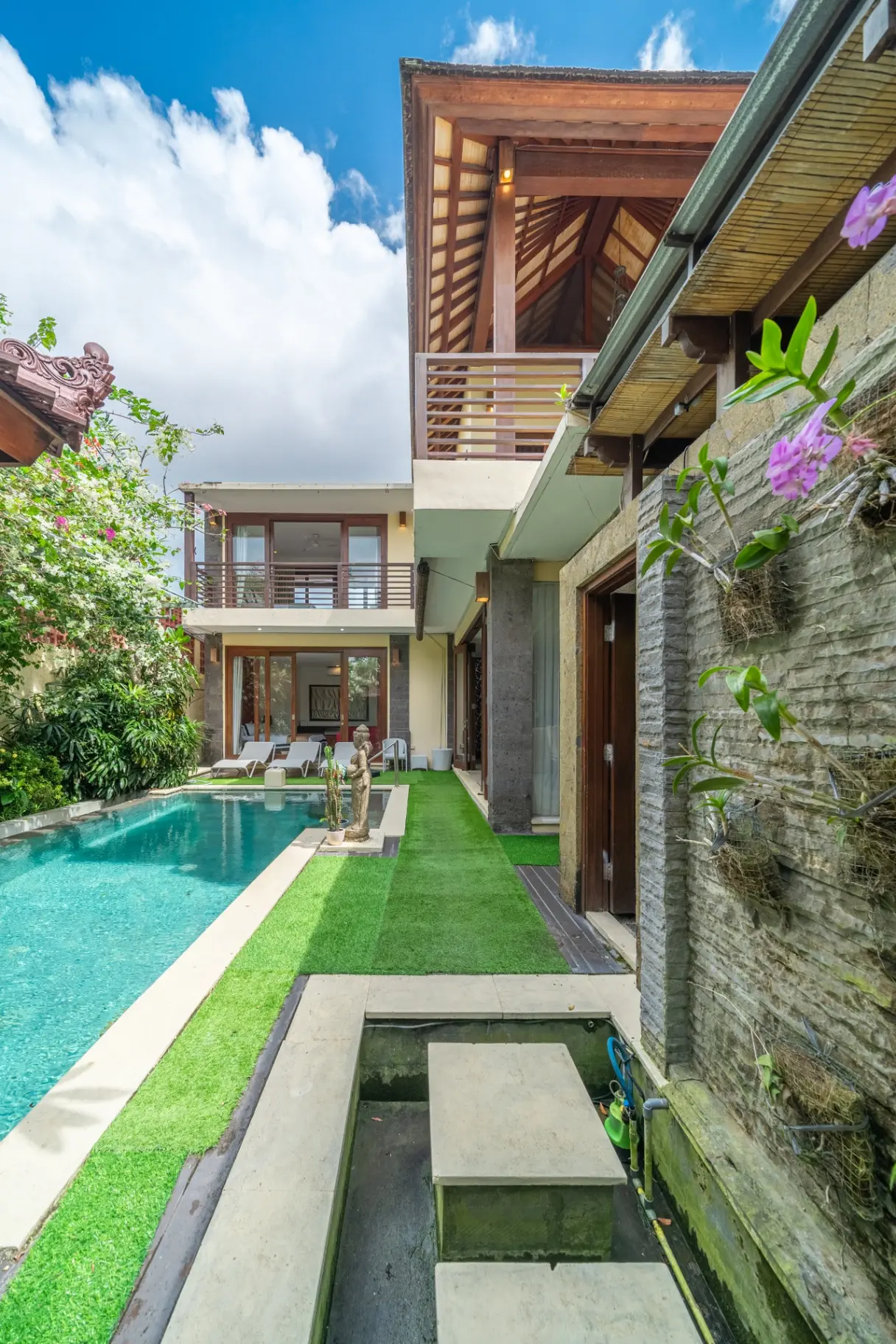 House of Anna - Calm & Spacious 3BR Villa in Batubolong!! — image 1