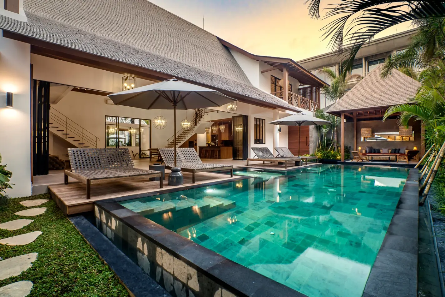 Villa Nusantara 3 - Luxury Oasis 4Bdr Villa near Pererenan Beach
