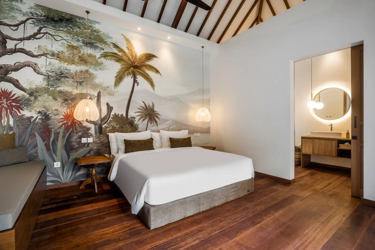Villa Nusantara 3 - Luxury Oasis 4Bdr Villa near Pererenan Beach — image 4