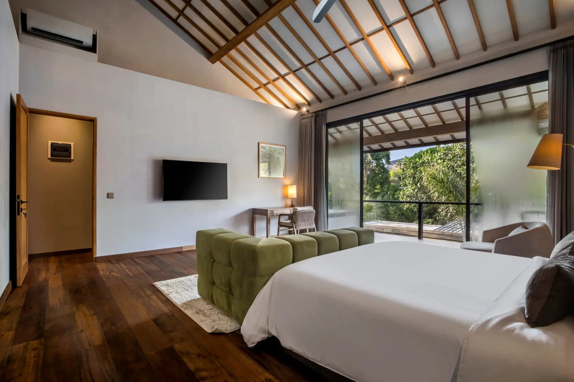 Pererenan Paradise: 2BD Luxury Townhouse w/ Pool - Villa Pereh — image 3