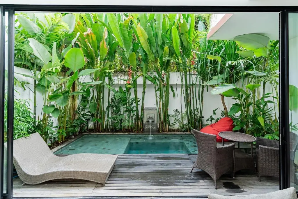 Modern 3 Bedroom Villa with Private Pool in Prime Tumbak Bayuh Location — image 1