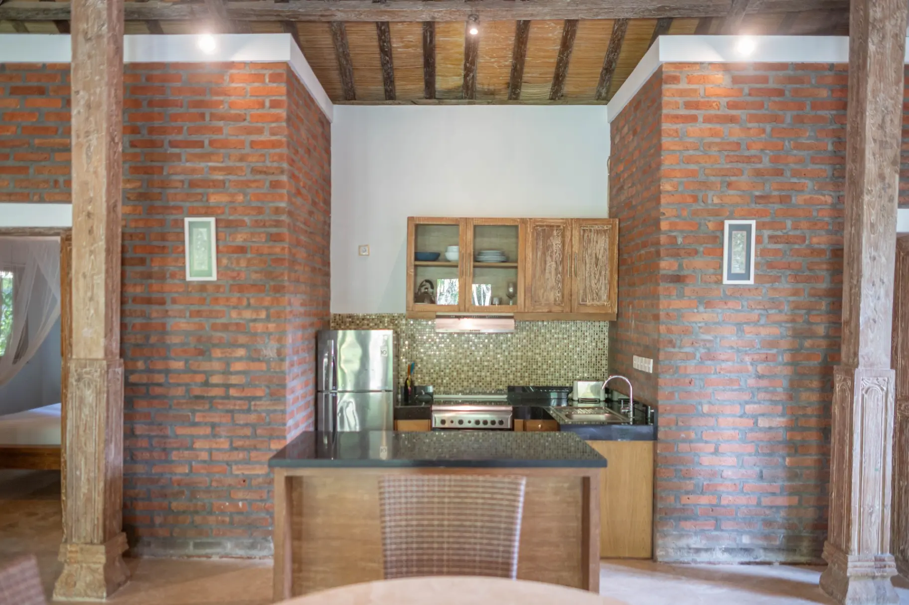 Villa Anne - Charming Joglo-Style Villa with Huge Garden in the Heart of Berawa — image 1